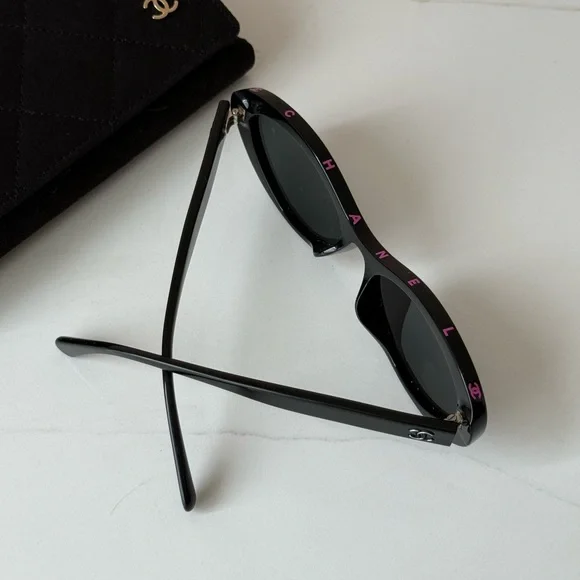 CHANEL Black and Pink Sunglasses - Picture 4 of 12